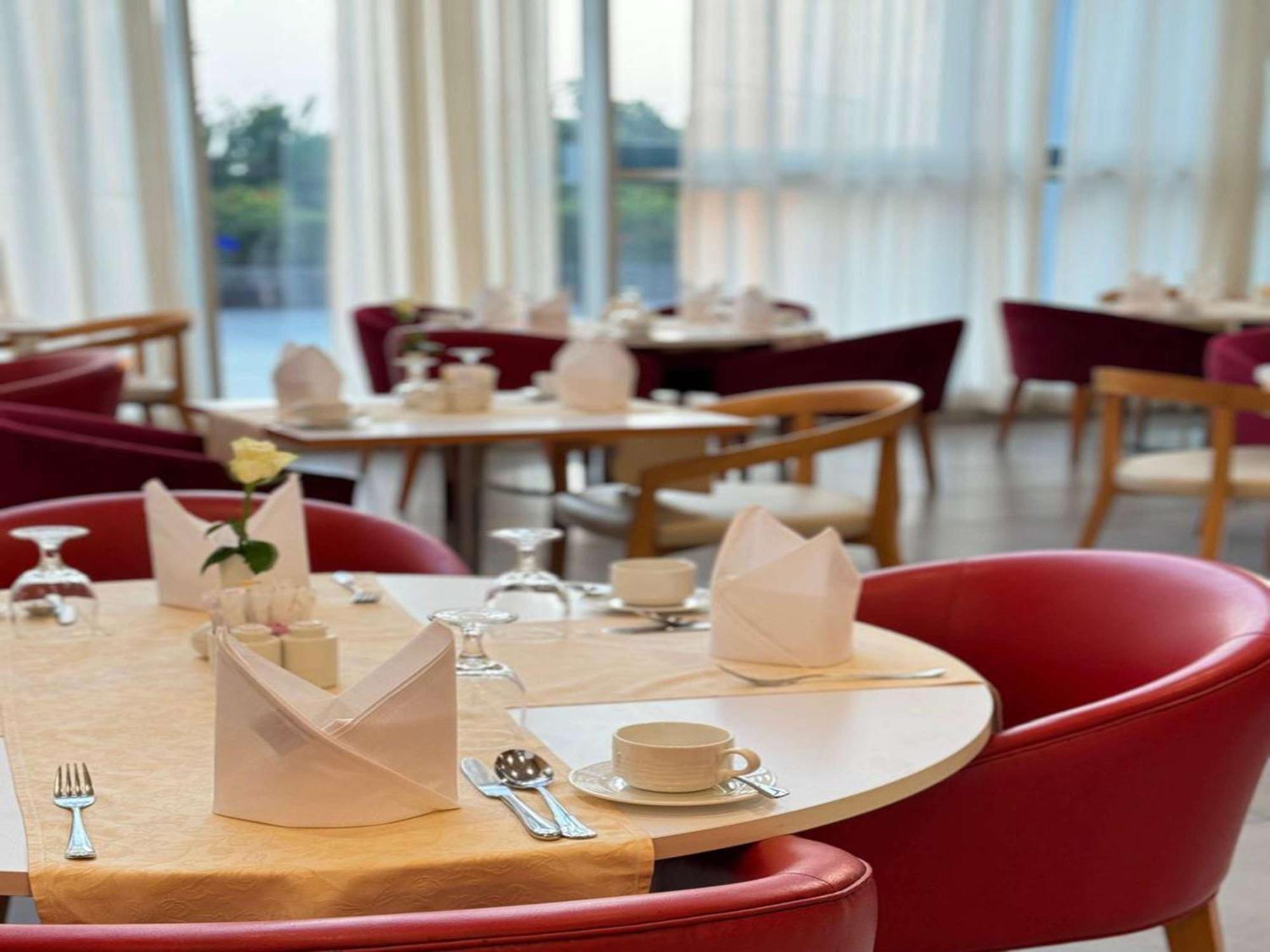 Novotel Jazan Exterior photo The restaurant