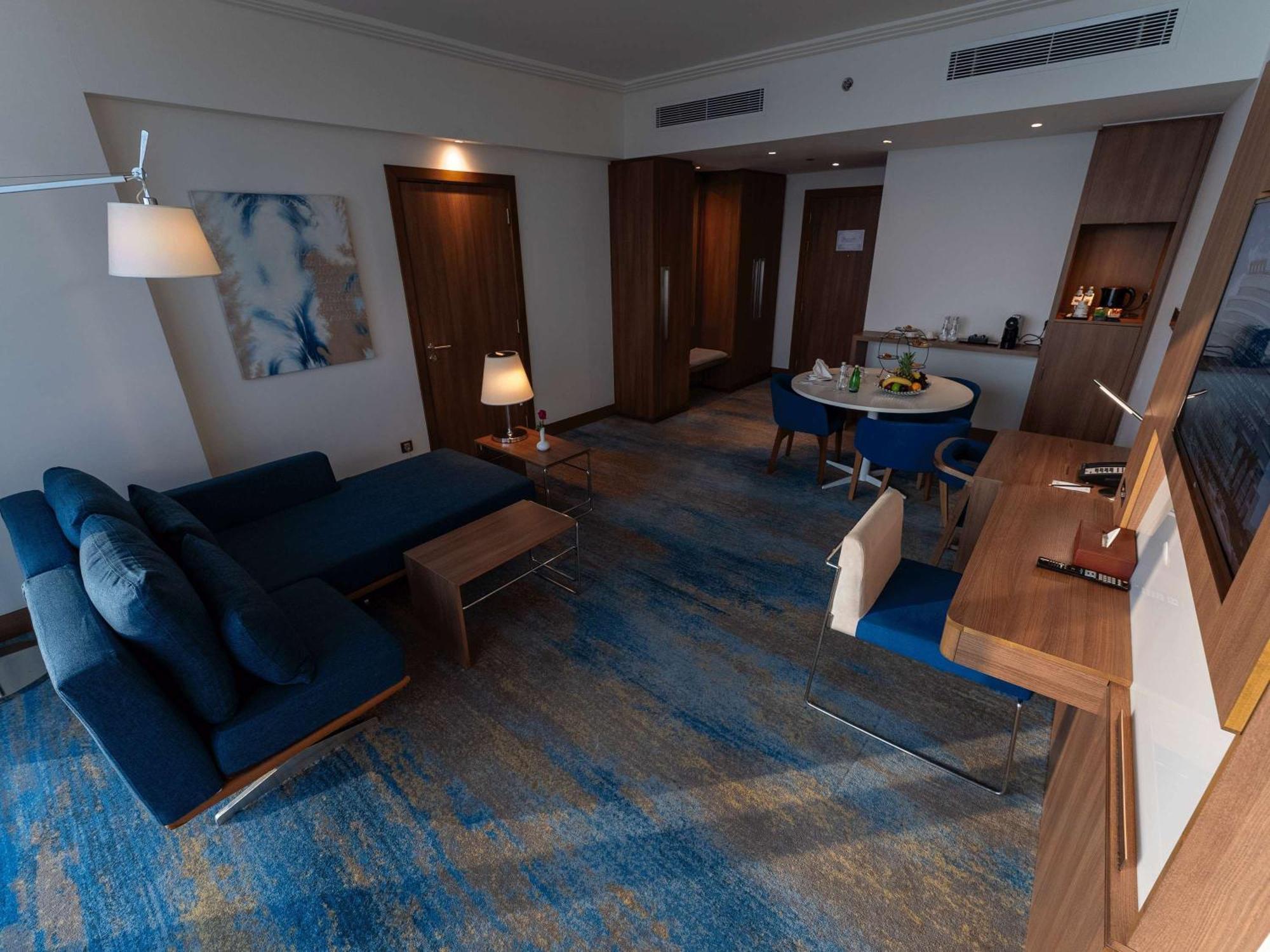 Novotel Jazan Exterior photo A suite at the hotel
