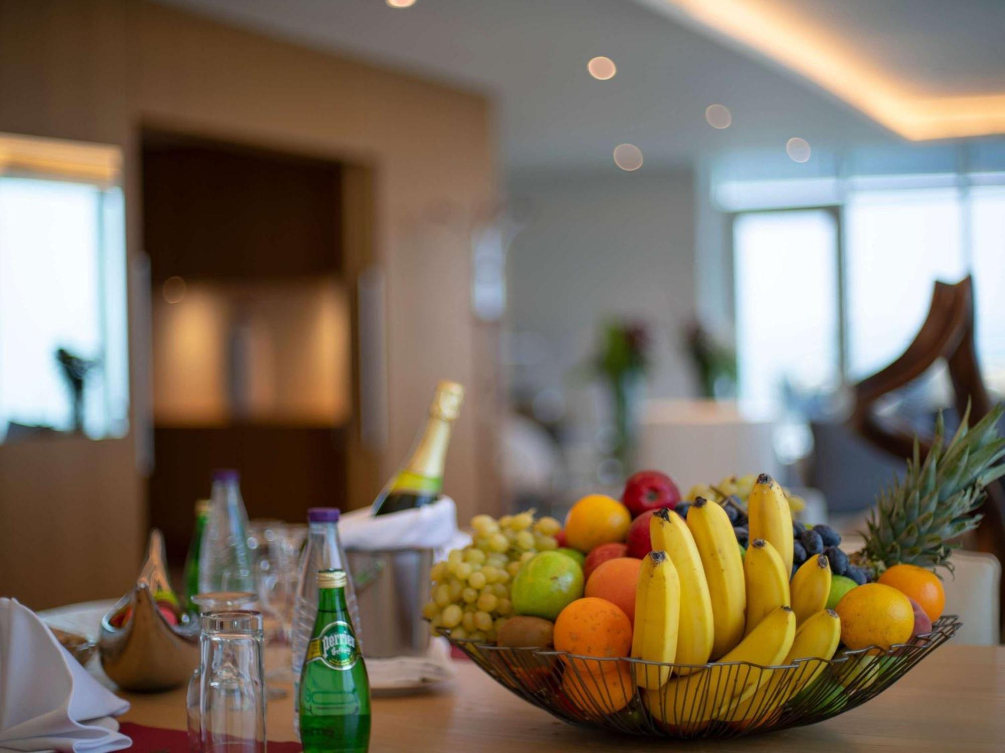 Novotel Jazan Exterior photo A fruit bowl