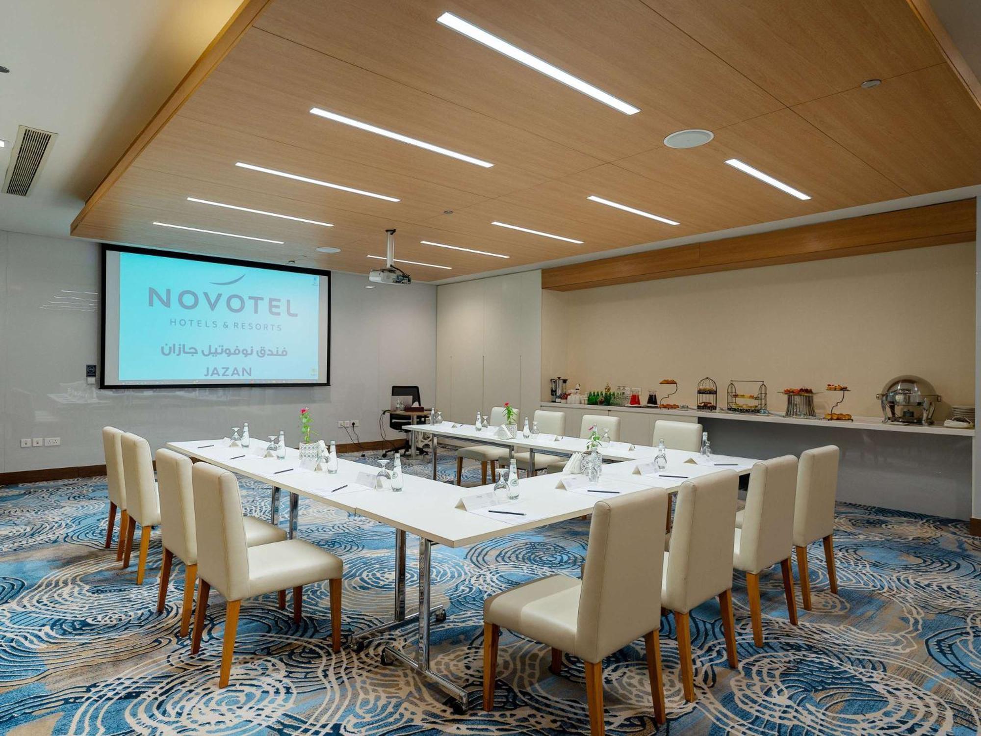 Novotel Jazan Exterior photo Meeting room at Novotel